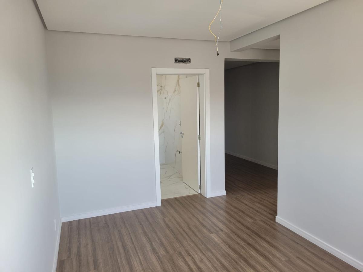 Apartamento à venda com 3 quartos, 185m² - Foto 17